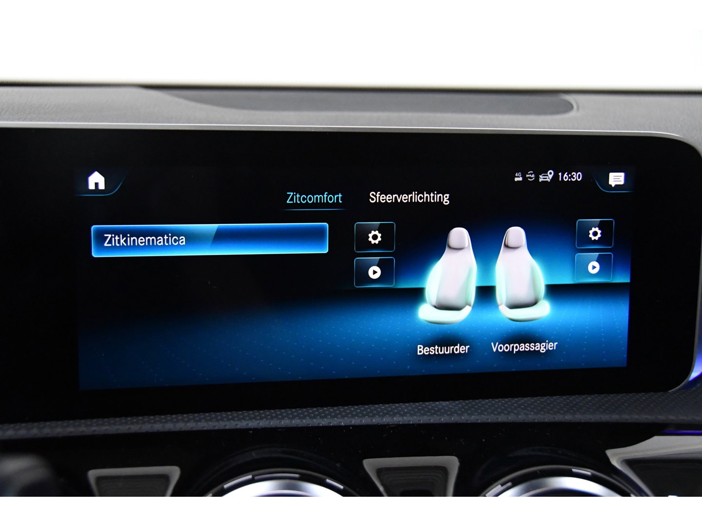Mercedes-Benz A-Klasse 200 Business Solution AMG, BOMVOL,Pano,Sfeer,Burmester