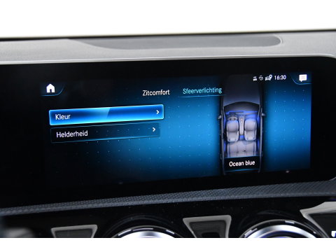 Mercedes-Benz A-Klasse 200 Business Solution AMG, BOMVOL,Pano,Sfeer,Burmester