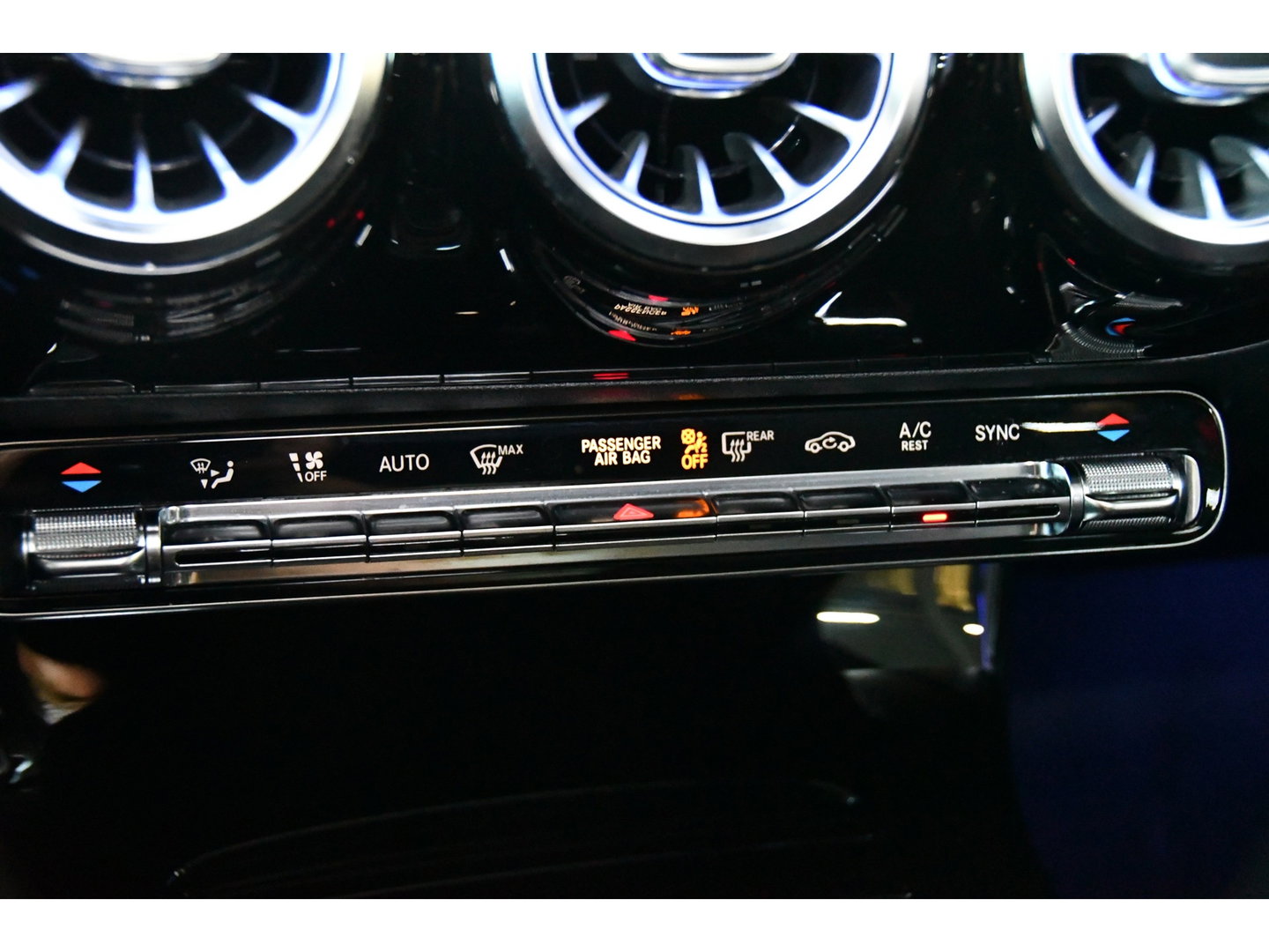 Mercedes-Benz A-Klasse 200 Business Solution AMG, BOMVOL,Pano,Sfeer,Burmester