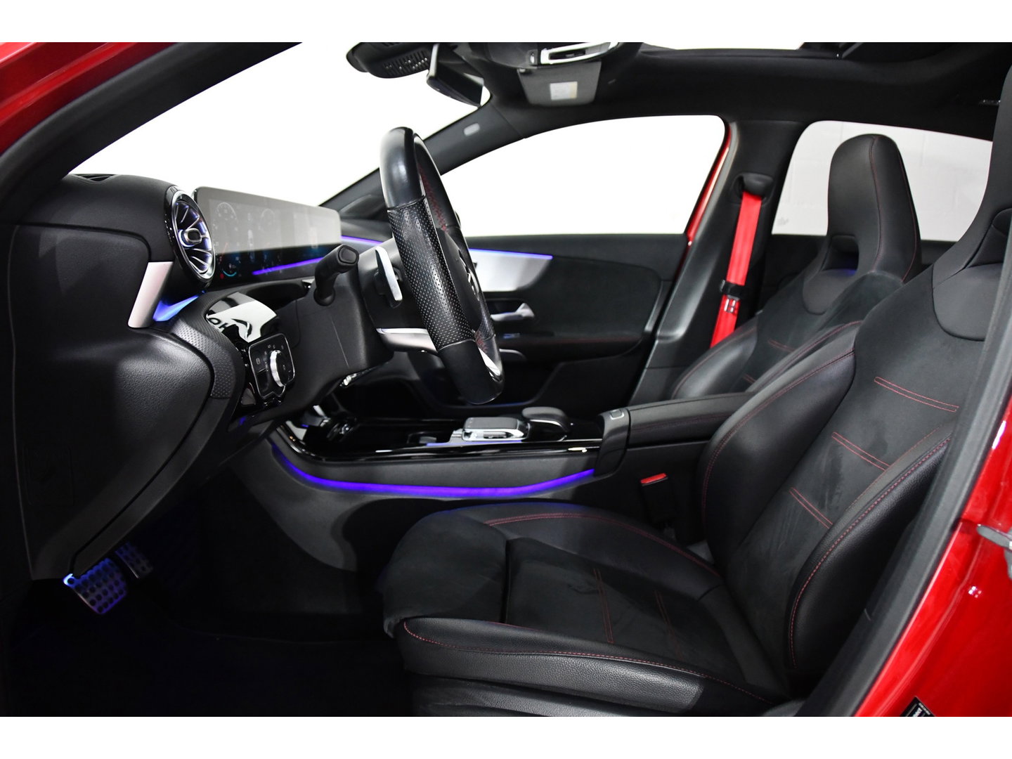 Mercedes-Benz A-Klasse 200 Business Solution AMG, BOMVOL,Pano,Sfeer,Burmester