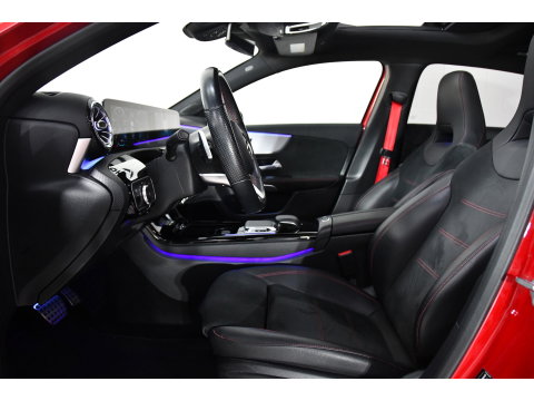 Mercedes-Benz A-Klasse 200 Business Solution AMG, BOMVOL,Pano,Sfeer,Burmester