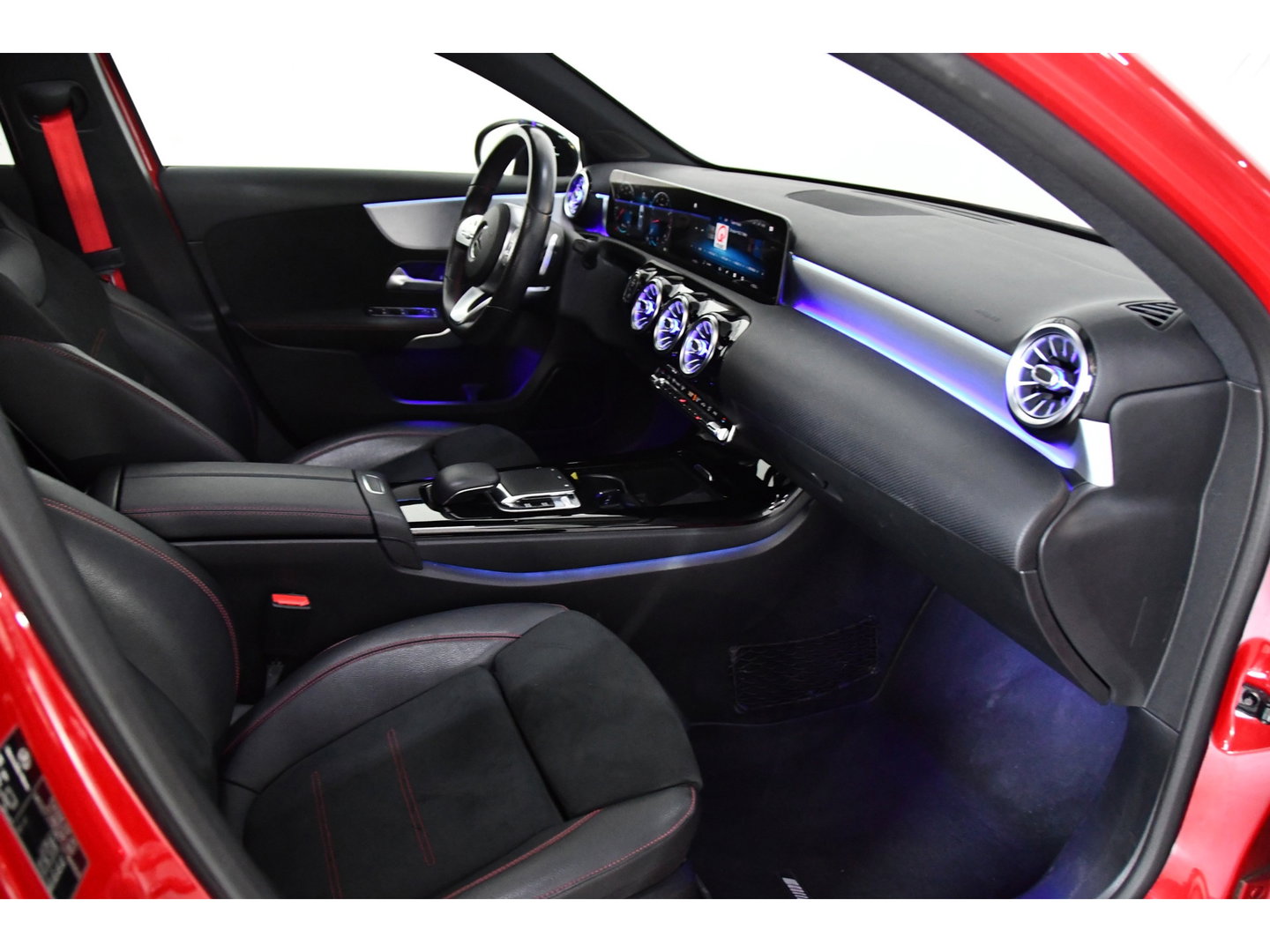 Mercedes-Benz A-Klasse 200 Business Solution AMG, BOMVOL,Pano,Sfeer,Burmester