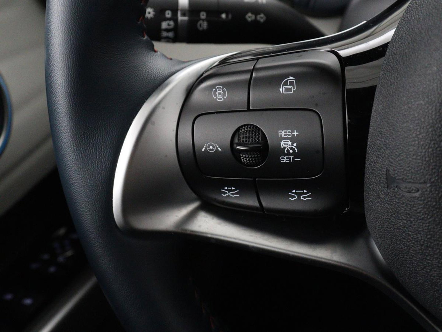 BYD ATTO 3 Comfort 60 kWh | Warmtepomp | 92.5% SOH | 3-Fase | Panoramadak | Adaptive cruise | 360 camera | DAB+ | Carplay | Dodehoek detectie | Leder