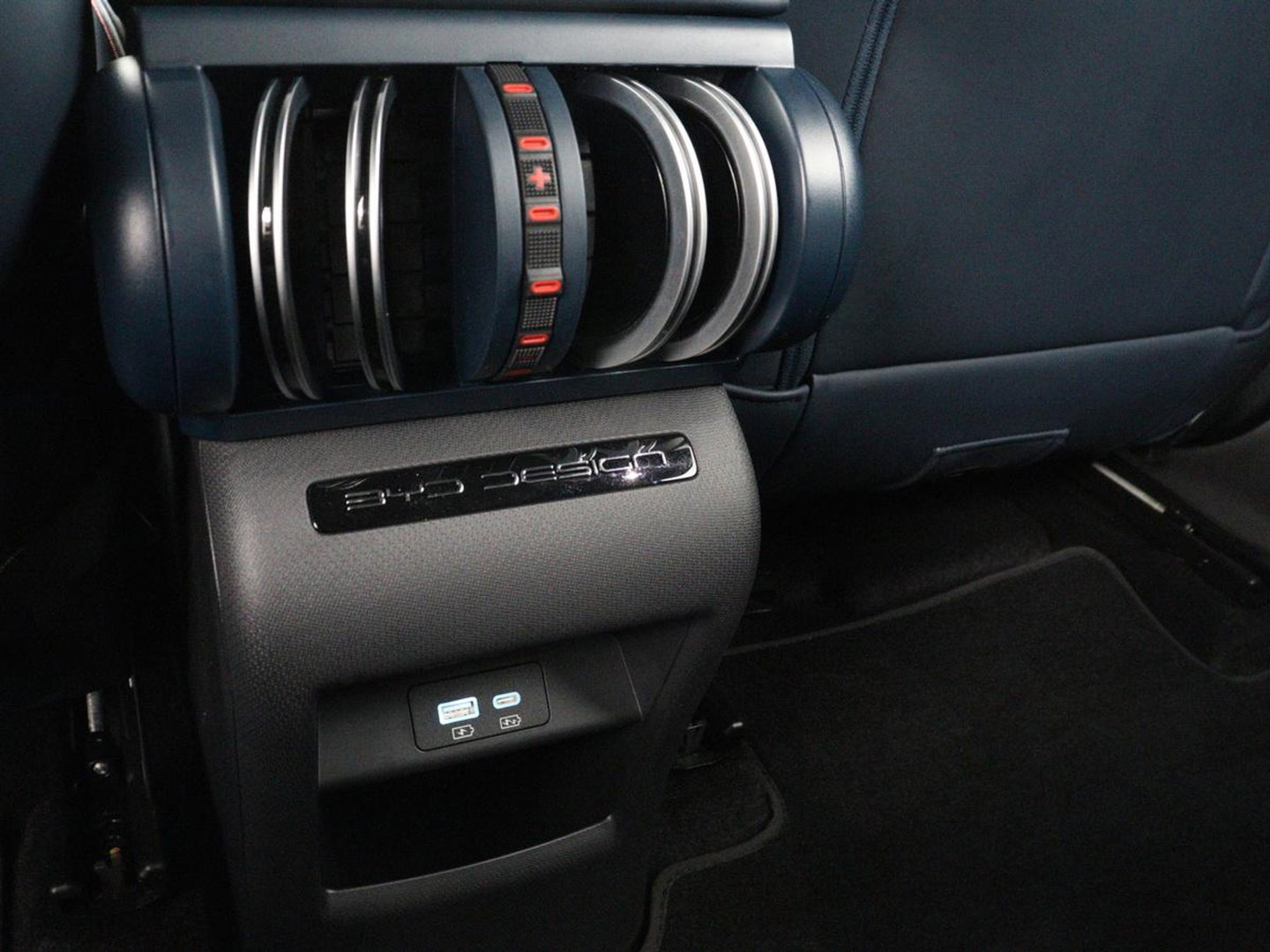 BYD ATTO 3 Comfort 60 kWh | Warmtepomp | 92.5% SOH | 3-Fase | Panoramadak | Adaptive cruise | 360 camera | DAB+ | Carplay | Dodehoek detectie | Leder