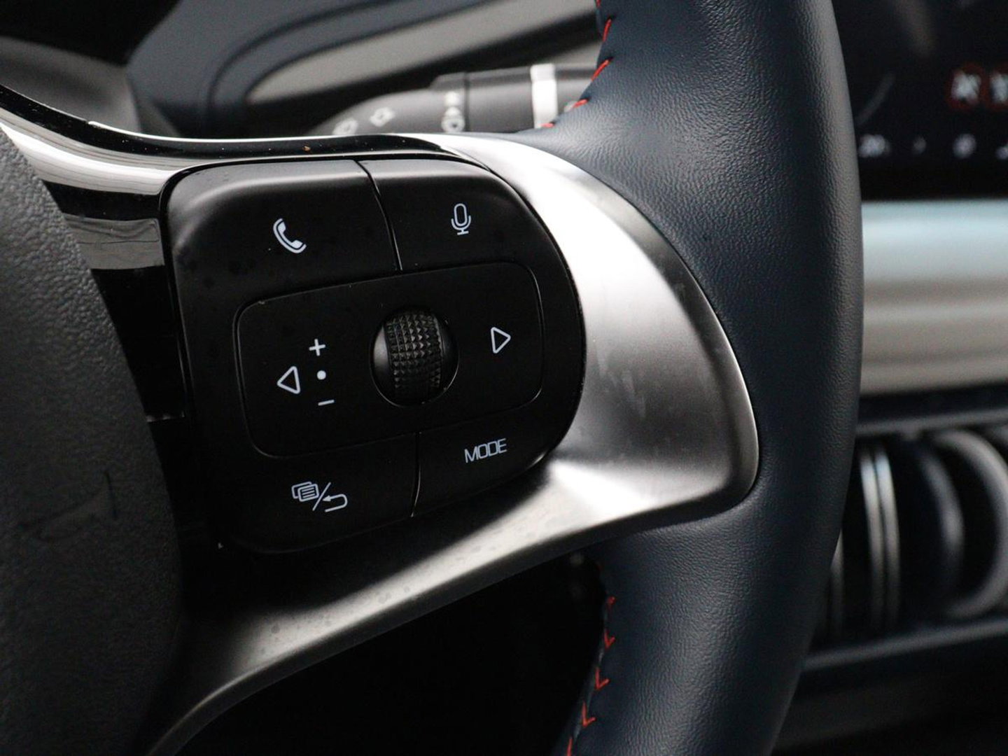 BYD ATTO 3 Comfort 60 kWh | Warmtepomp | 92.5% SOH | 3-Fase | Panoramadak | Adaptive cruise | 360 camera | DAB+ | Carplay | Dodehoek detectie | Leder