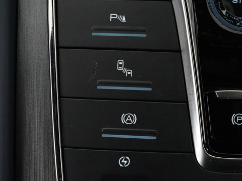 BYD ATTO 3 Comfort 60 kWh | Warmtepomp | 92.5% SOH | 3-Fase | Panoramadak | Adaptive cruise | 360 camera | DAB+ | Carplay | Dodehoek detectie | Leder