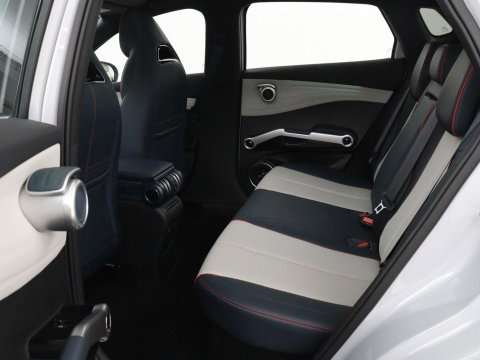 BYD ATTO 3 Comfort 60 kWh | Warmtepomp | 92.5% SOH | 3-Fase | Panoramadak | Adaptive cruise | 360 camera | DAB+ | Carplay | Dodehoek detectie | Leder