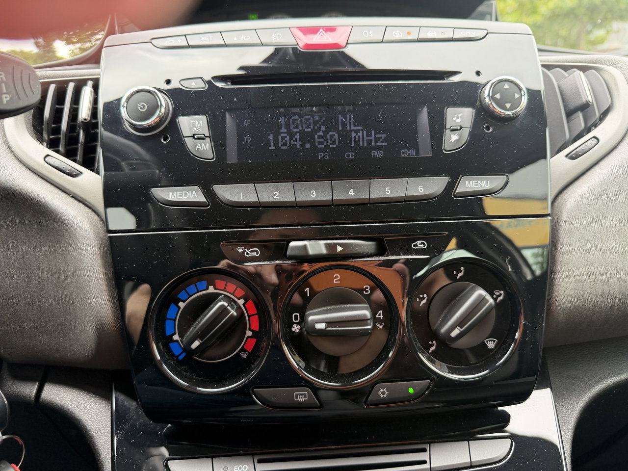 Lancia Ypsilon
