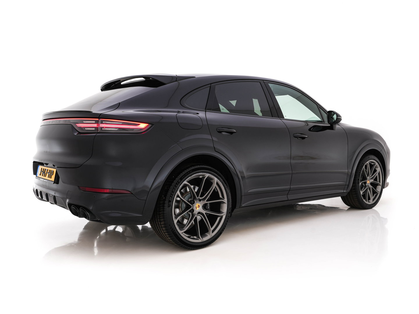 Porsche Cayenne 3.0 E-Hybrid (Plug-in) (INCL.BTW) *PANO | HEAD-UP | LEATHER | ADAPTIVE-CRUISE | FULL-LED | TOP-VIEW | BOSE-SOUND | MEMORY-PACK | SPORT-CHRONO | HEATED-COMFORTSEATS | KEYLESS | NAVI-FULLMAP | PRIVACY-GLASS |  22''AL