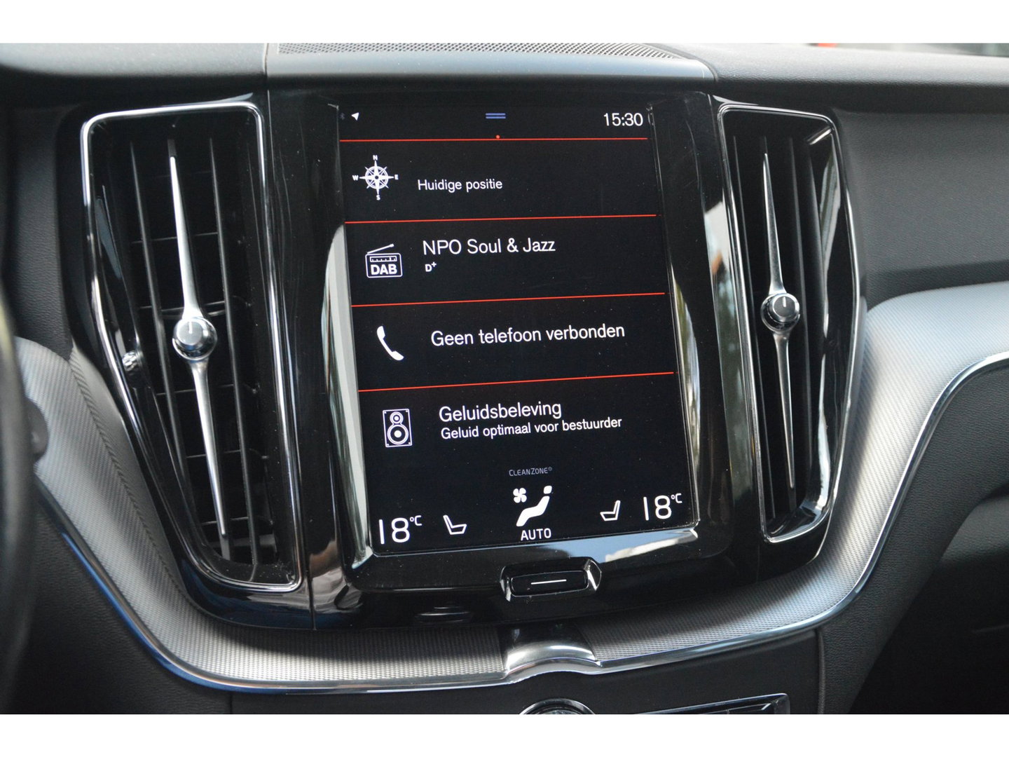 Volvo XC60 T8 Hybride AWD R-Design | Geventileerde stoelen | Panoramadak | Harman/Kardon | 360° Camera | BLIS |