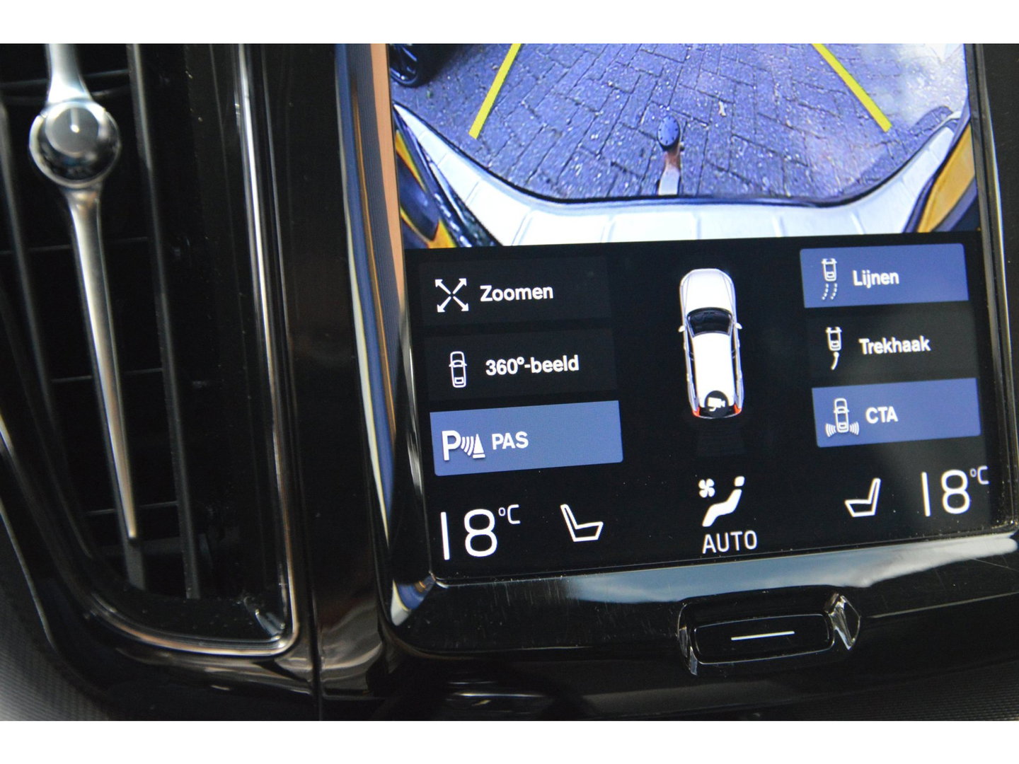 Volvo XC60 T8 Hybride AWD R-Design | Geventileerde stoelen | Panoramadak | Harman/Kardon | 360° Camera | BLIS |