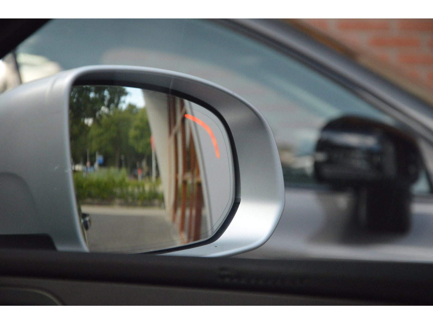 Volvo XC60 T8 Hybride AWD R-Design | Geventileerde stoelen | Panoramadak | Harman/Kardon | 360° Camera | BLIS |
