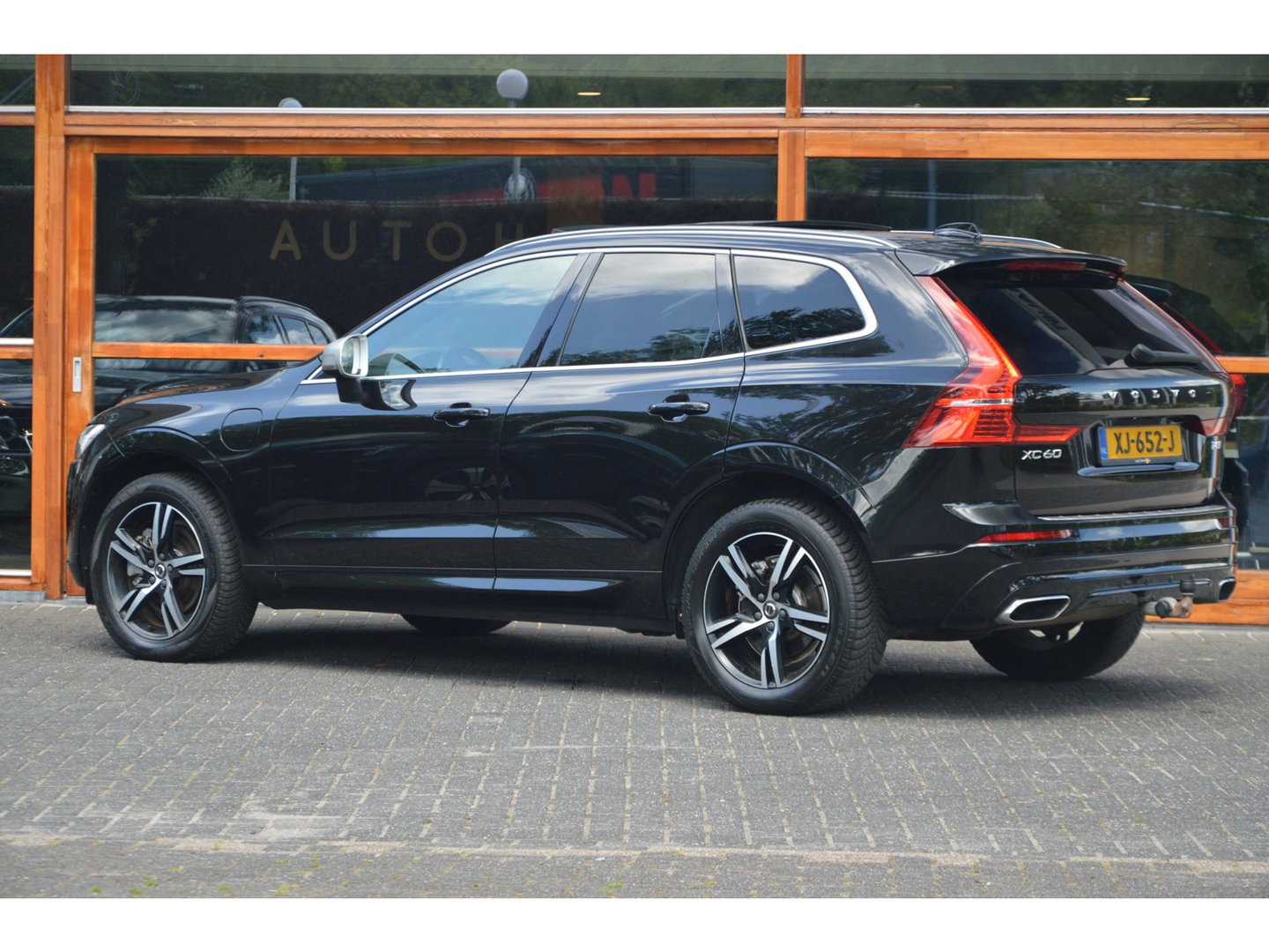 Volvo XC60 T8 Hybride AWD R-Design | Geventileerde stoelen | Panoramadak | Harman/Kardon | 360° Camera | BLIS |