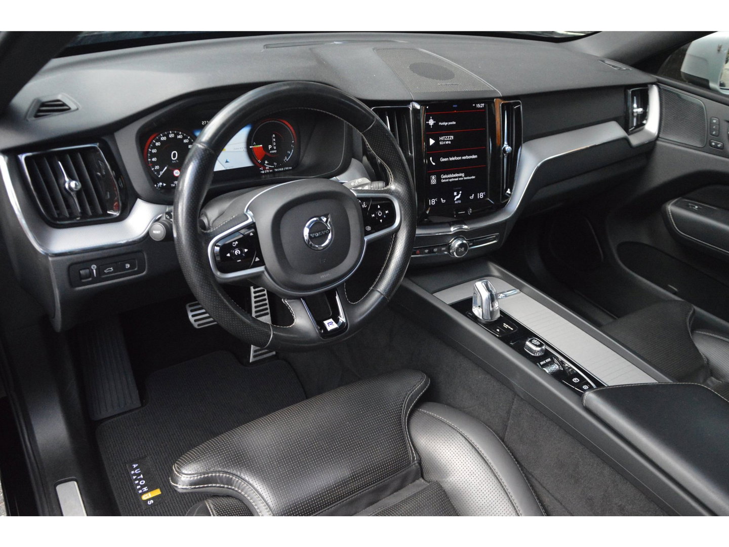 Volvo XC60 T8 Hybride AWD R-Design | Geventileerde stoelen | Panoramadak | Harman/Kardon | 360° Camera | BLIS |