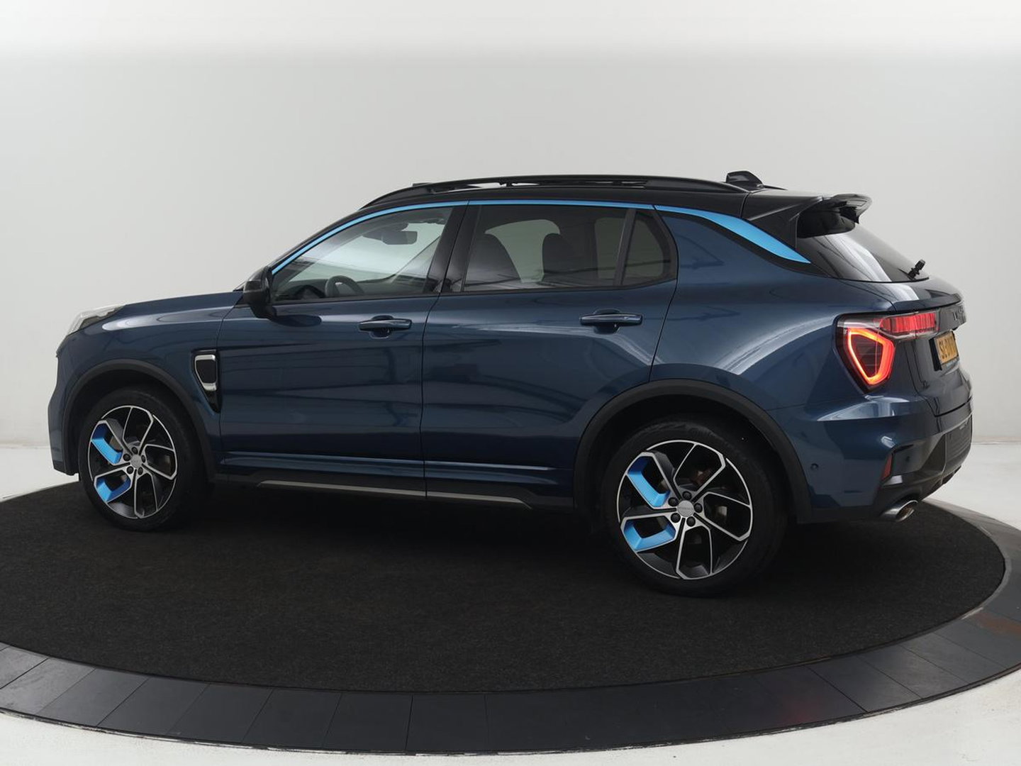 Lynk & Co 01 1.5 | SOH 97.3% |Panoramadak | 360 camera | Memory | SOH 97.3% |Panoramadak | 360 camera | Memory | Adaptive cruise | Stoelverwarming | Carplay | Climate control | Dodehoek detectie | Infinity sound |