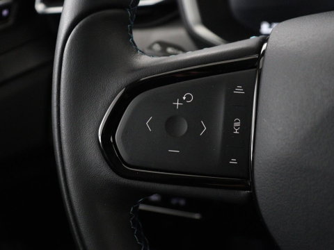 Lynk & Co 01 1.5 | SOH 97.3% |Panoramadak | 360 camera | Memory | SOH 97.3% |Panoramadak | 360 camera | Memory | Adaptive cruise | Stoelverwarming | Carplay | Climate control | Dodehoek detectie | Infinity sound |