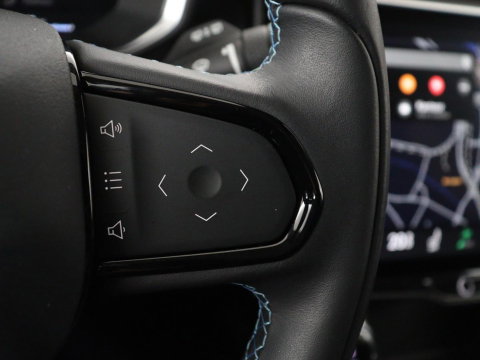 Lynk & Co 01 1.5 | SOH 97.3% |Panoramadak | 360 camera | Memory | SOH 97.3% |Panoramadak | 360 camera | Memory | Adaptive cruise | Stoelverwarming | Carplay | Climate control | Dodehoek detectie | Infinity sound |