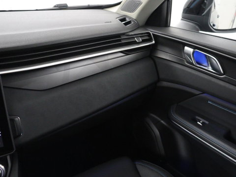 Lynk & Co 01 1.5 | SOH 97.3% |Panoramadak | 360 camera | Memory | SOH 97.3% |Panoramadak | 360 camera | Memory | Adaptive cruise | Stoelverwarming | Carplay | Climate control | Dodehoek detectie | Infinity sound |