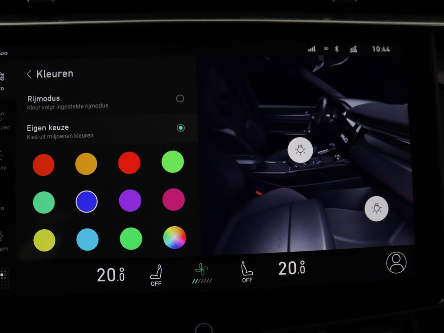 Lynk & Co 01 1.5 | SOH 97.3% |Panoramadak | 360 camera | Memory | SOH 97.3% |Panoramadak | 360 camera | Memory | Adaptive cruise | Stoelverwarming | Carplay | Climate control | Dodehoek detectie | Infinity sound |