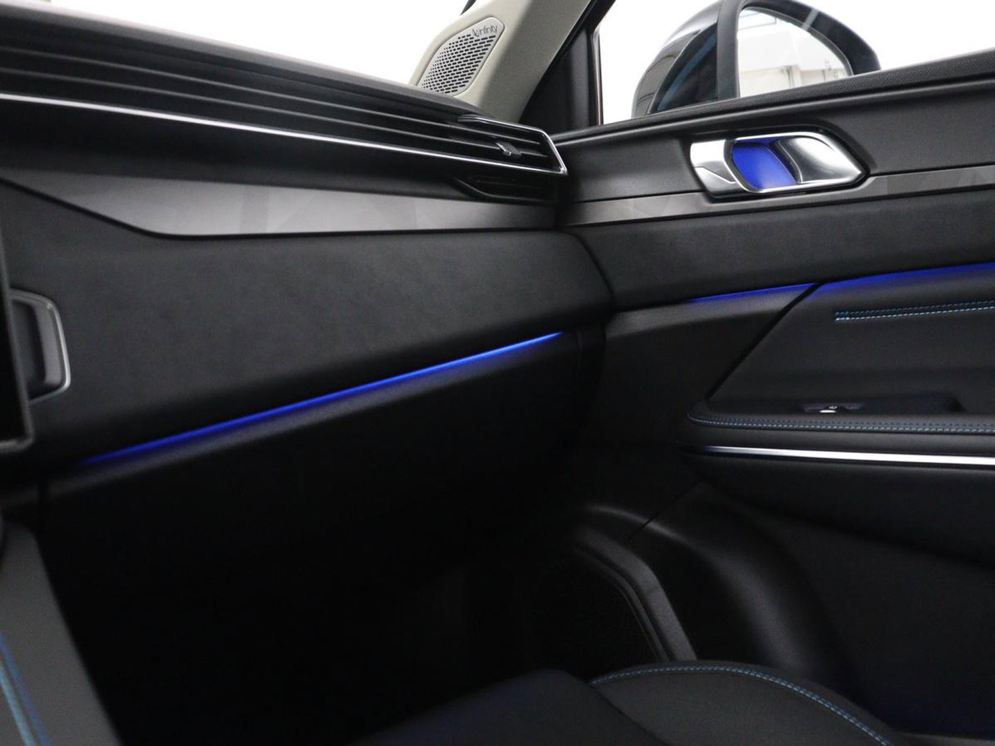 Lynk & Co 01 1.5 | SOH 97.3% |Panoramadak | 360 camera | Memory | SOH 97.3% |Panoramadak | 360 camera | Memory | Adaptive cruise | Stoelverwarming | Carplay | Climate control | Dodehoek detectie | Infinity sound |