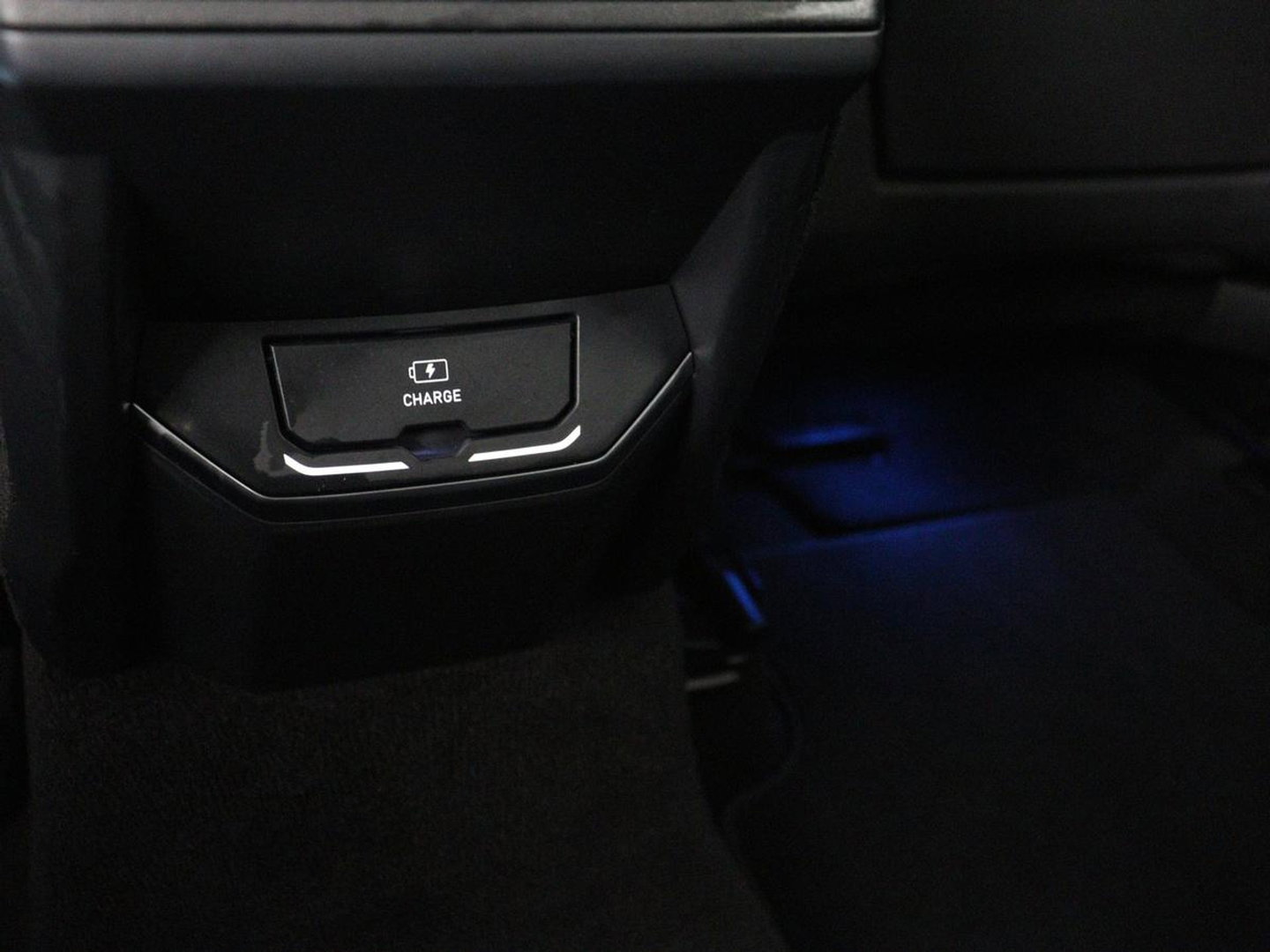Lynk & Co 01 1.5 | SOH 97.3% |Panoramadak | 360 camera | Memory | SOH 97.3% |Panoramadak | 360 camera | Memory | Adaptive cruise | Stoelverwarming | Carplay | Climate control | Dodehoek detectie | Infinity sound |