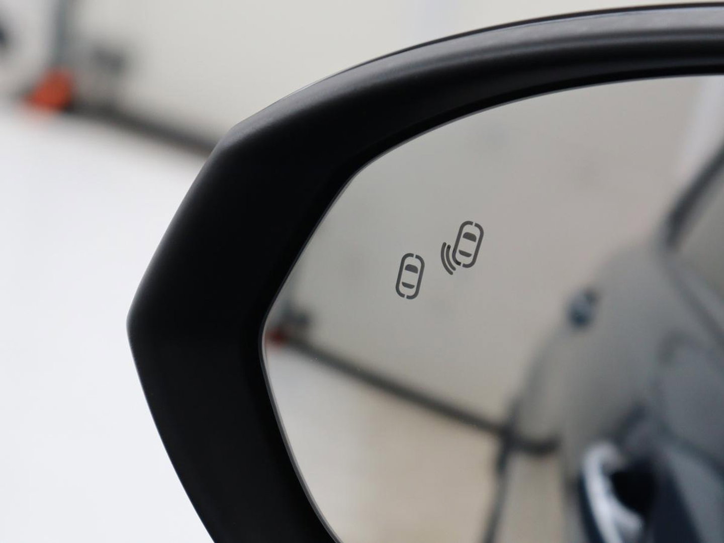 Lynk & Co 01 1.5 | SOH 97.3% |Panoramadak | 360 camera | Memory | SOH 97.3% |Panoramadak | 360 camera | Memory | Adaptive cruise | Stoelverwarming | Carplay | Climate control | Dodehoek detectie | Infinity sound |