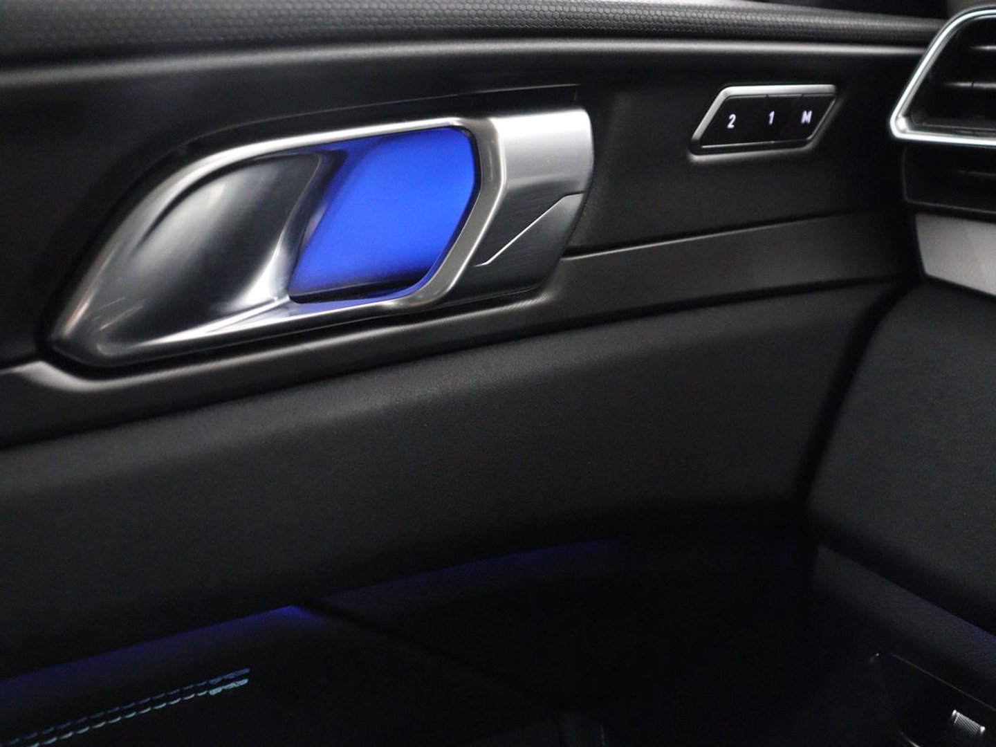 Lynk & Co 01 1.5 | SOH 97.3% |Panoramadak | 360 camera | Memory | SOH 97.3% |Panoramadak | 360 camera | Memory | Adaptive cruise | Stoelverwarming | Carplay | Climate control | Dodehoek detectie | Infinity sound |