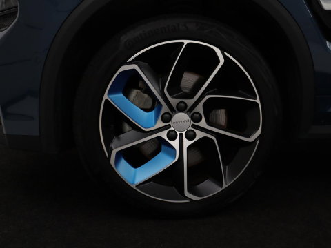 Lynk & Co 01 1.5 | SOH 97.3% |Panoramadak | 360 camera | Memory | SOH 97.3% |Panoramadak | 360 camera | Memory | Adaptive cruise | Stoelverwarming | Carplay | Climate control | Dodehoek detectie | Infinity sound |