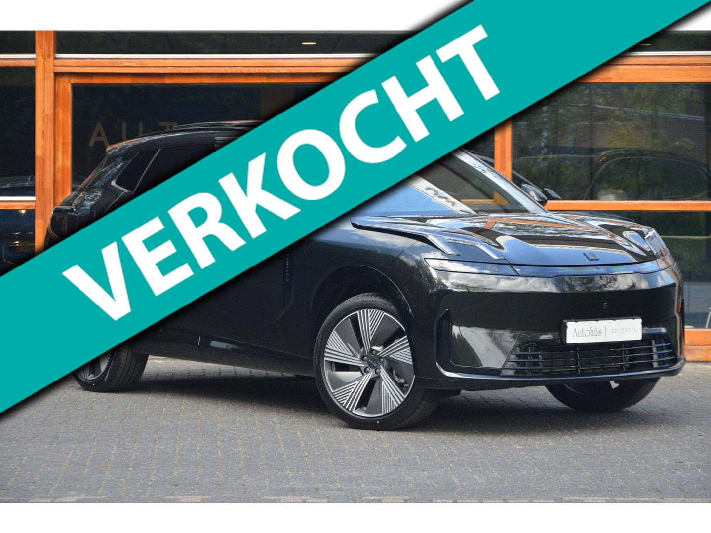 Lynk & Co 08 More | 200km elektrisch rijbereik | Massage | Panoramadak | 360° Camera | Apple CarPlay |