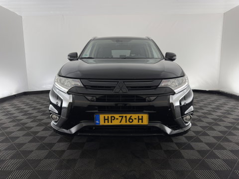 Mitsubishi Outlander 2.0 PHEV Executive Edition Aut. *LEATHER-MICROFIBRE | NAVI-FULLMAP | KEYLESS | HEATED-COMFORTSEATS | ECC | SHIFTPADDLES | PDC | CRUISE | PRIVACY-GLASS | TOWBAR | 18''ALU*