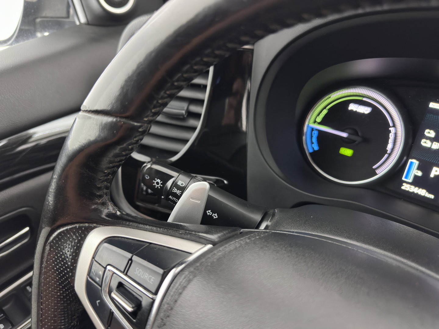 Mitsubishi Outlander 2.0 PHEV Executive Edition Aut. *LEATHER-MICROFIBRE | NAVI-FULLMAP | KEYLESS | HEATED-COMFORTSEATS | ECC | SHIFTPADDLES | PDC | CRUISE | PRIVACY-GLASS | TOWBAR | 18''ALU*
