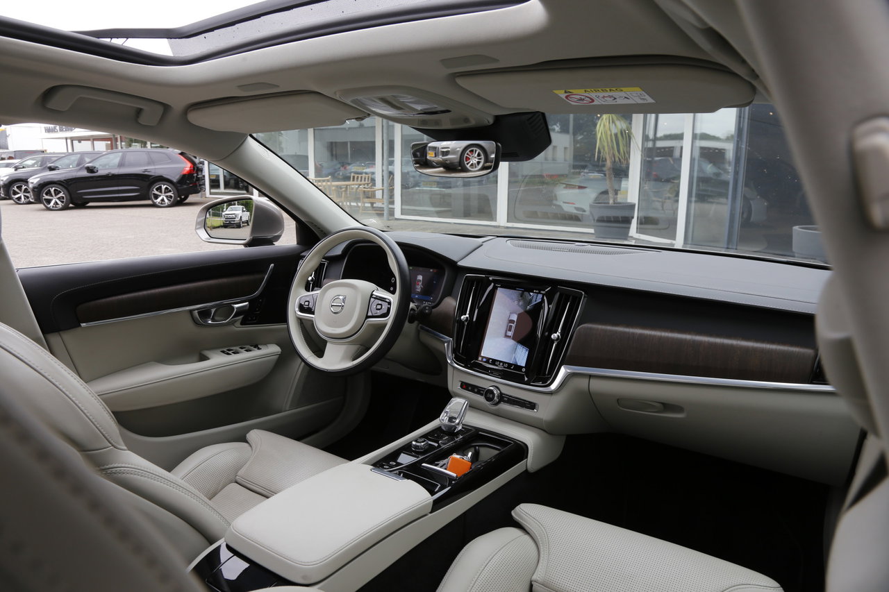 Volvo V90