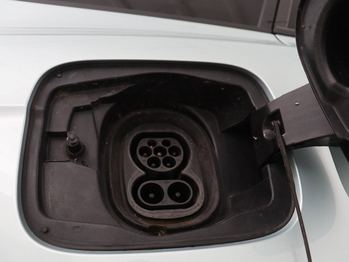 Škoda Enyaq iV 60 | SOH 92.1% | Trekhaak | Stuur/stoel verwarming | Half Leder | Cruise control | Camera | Carplay | Standkachel | Sfeerverlichting | 21''