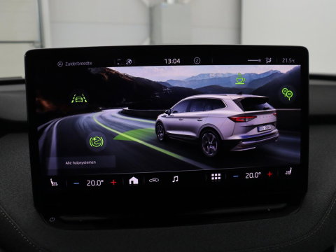 Škoda Enyaq iV 60 | SOH 92.1% | Trekhaak | Stuur/stoel verwarming | Half Leder | Cruise control | Camera | Carplay | Standkachel | Sfeerverlichting | 21''