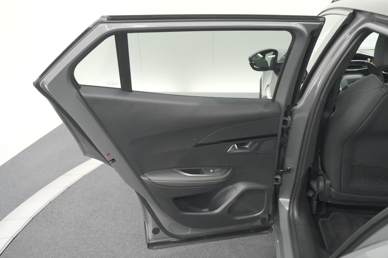 Peugeot e-2008