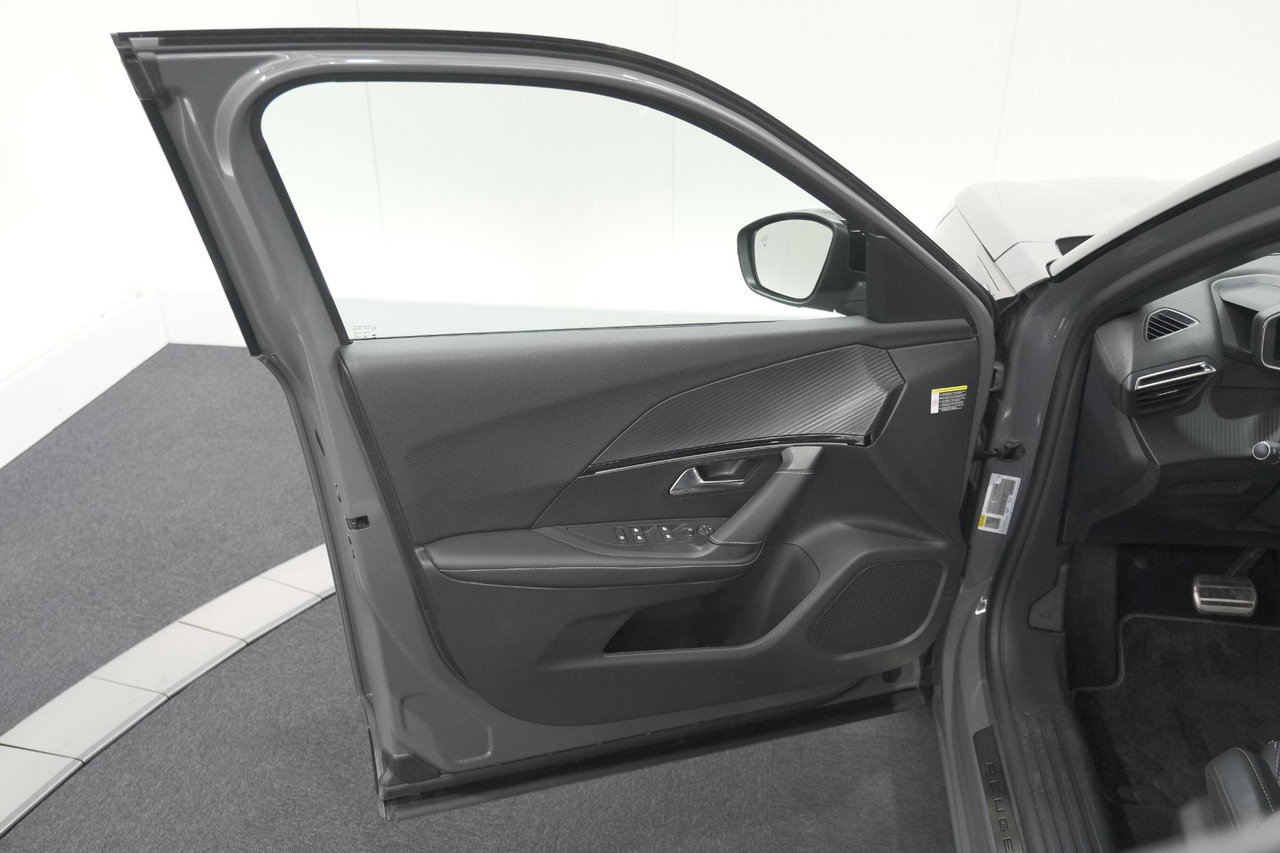 Peugeot e-2008