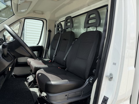 Citroën Jumper 35 2.2 HDI L3 bakwagen met laadklep / vaste prijs rijklaar € 15.950 ex btw / airco / lease vanaf € 296 / cruise control / bijrijdersbank / Parrot radio met usb en achteruit rijcamera !