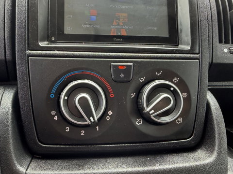 Citroën Jumper 35 2.2 HDI L3 bakwagen met laadklep / vaste prijs rijklaar € 15.950 ex btw / airco / lease vanaf € 296 / cruise control / bijrijdersbank / Parrot radio met usb en achteruit rijcamera !