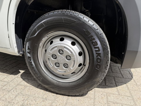 Citroën Jumper 35 2.2 HDI L3 bakwagen met laadklep / vaste prijs rijklaar € 15.950 ex btw / airco / lease vanaf € 296 / cruise control / bijrijdersbank / Parrot radio met usb en achteruit rijcamera !