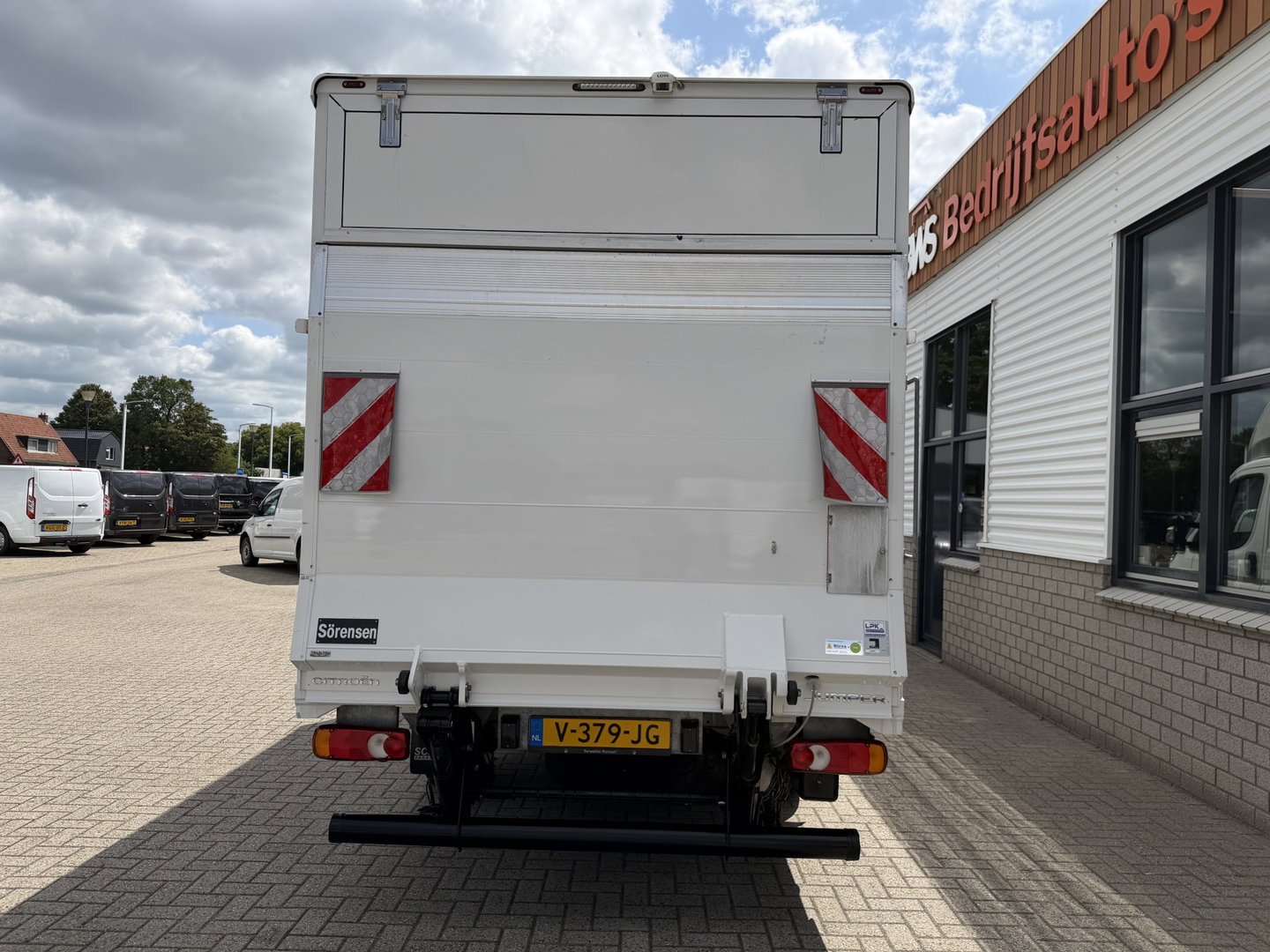 Citroën Jumper 35 2.2 HDI L3 bakwagen met laadklep / vaste prijs rijklaar € 15.950 ex btw / airco / lease vanaf € 296 / cruise control / bijrijdersbank / Parrot radio met usb en achteruit rijcamera !