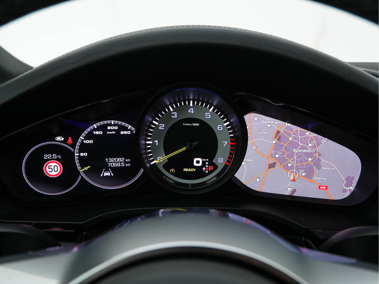 Porsche Cayenne 3.0 E-Hybrid (Plug-in) (INCL.BTW) *PANO | HEAD-UP | LEATHER | ADAPTIVE-CRUISE | FULL-LED | TOP-VIEW | BOSE-SOUND | MEMORY-PACK | SPORT-CHRONO | HEATED-COMFORTSEATS | KEYLESS | NAVI-FULLMAP | PRIVACY-GLASS |  22''AL