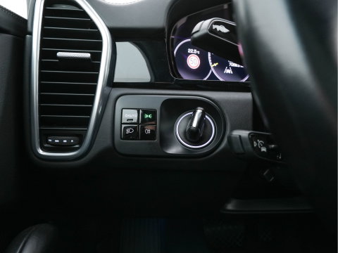 Porsche Cayenne 3.0 E-Hybrid (Plug-in) (INCL.BTW) *PANO | HEAD-UP | LEATHER | ADAPTIVE-CRUISE | FULL-LED | TOP-VIEW | BOSE-SOUND | MEMORY-PACK | SPORT-CHRONO | HEATED-COMFORTSEATS | KEYLESS | NAVI-FULLMAP | PRIVACY-GLASS |  22''AL