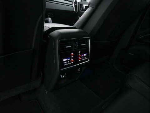 Porsche Cayenne 3.0 E-Hybrid (Plug-in) (INCL.BTW) *PANO | HEAD-UP | LEATHER | ADAPTIVE-CRUISE | FULL-LED | TOP-VIEW | BOSE-SOUND | MEMORY-PACK | SPORT-CHRONO | HEATED-COMFORTSEATS | KEYLESS | NAVI-FULLMAP | PRIVACY-GLASS |  22''AL