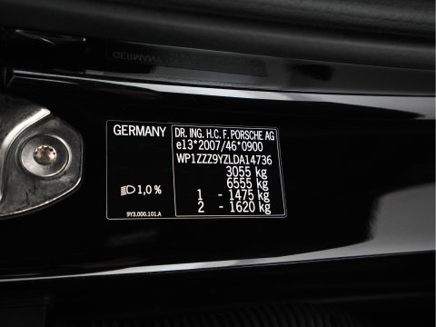 Porsche Cayenne 3.0 E-Hybrid (Plug-in) (INCL.BTW) *PANO | HEAD-UP | LEATHER | ADAPTIVE-CRUISE | FULL-LED | TOP-VIEW | BOSE-SOUND | MEMORY-PACK | SPORT-CHRONO | HEATED-COMFORTSEATS | KEYLESS | NAVI-FULLMAP | PRIVACY-GLASS |  22''AL