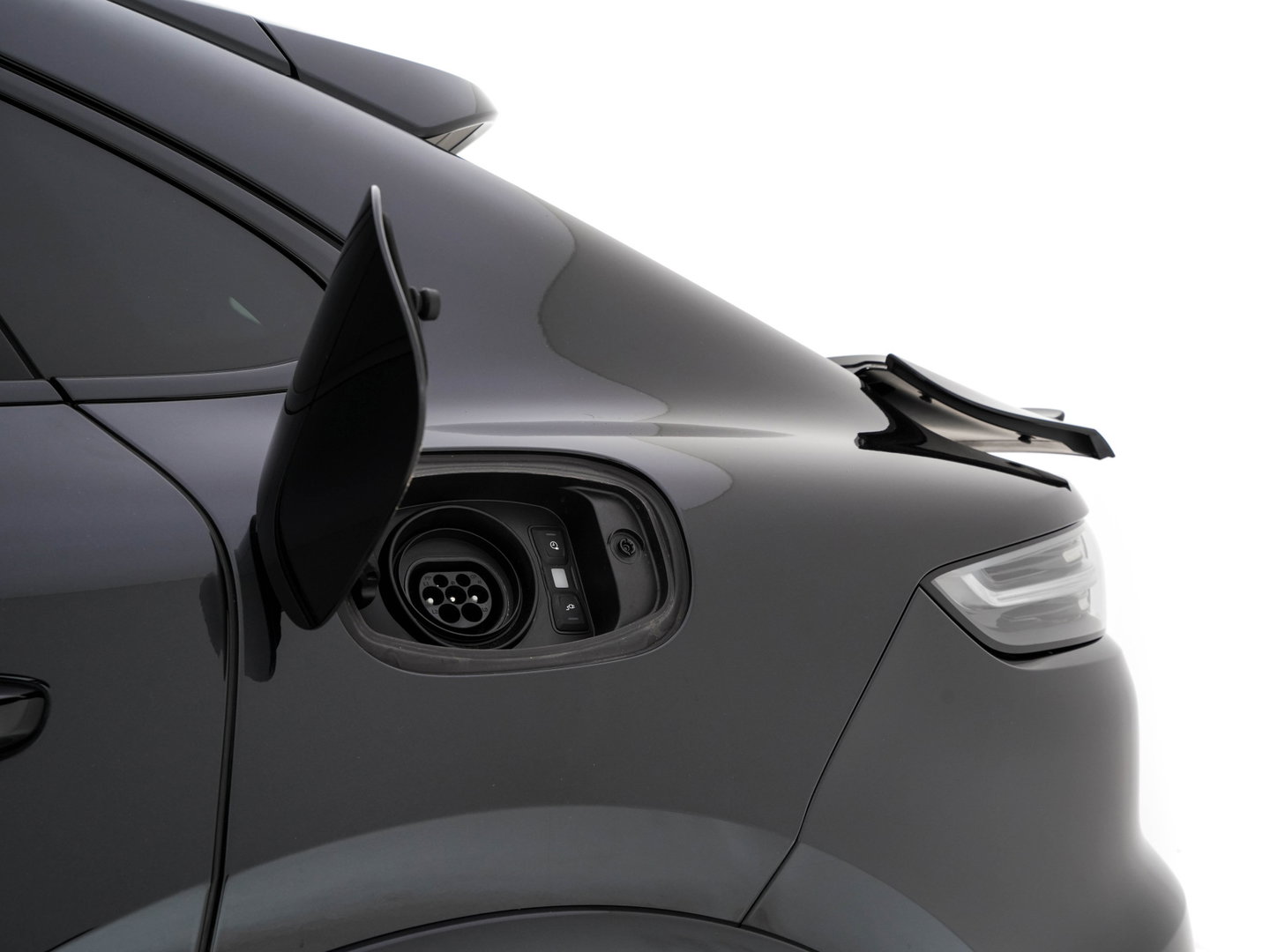 Porsche Cayenne 3.0 E-Hybrid (Plug-in) (INCL.BTW) *PANO | HEAD-UP | LEATHER | ADAPTIVE-CRUISE | FULL-LED | TOP-VIEW | BOSE-SOUND | MEMORY-PACK | SPORT-CHRONO | HEATED-COMFORTSEATS | KEYLESS | NAVI-FULLMAP | PRIVACY-GLASS |  22''AL