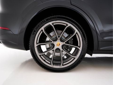 Porsche Cayenne 3.0 E-Hybrid (Plug-in) (INCL.BTW) *PANO | HEAD-UP | LEATHER | ADAPTIVE-CRUISE | FULL-LED | TOP-VIEW | BOSE-SOUND | MEMORY-PACK | SPORT-CHRONO | HEATED-COMFORTSEATS | KEYLESS | NAVI-FULLMAP | PRIVACY-GLASS |  22''AL