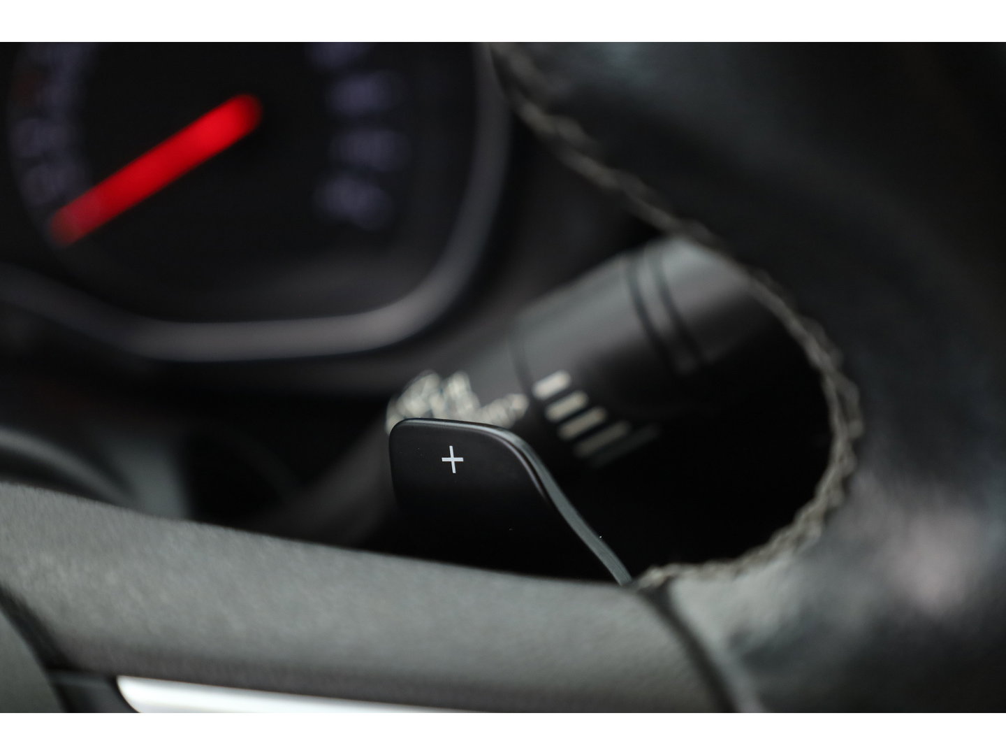 Opel Combo 1.5D - 130pk L1H1 Automaat | Zwart | Camera | Cruise | Navi | Apple Carplay | BPM vrij