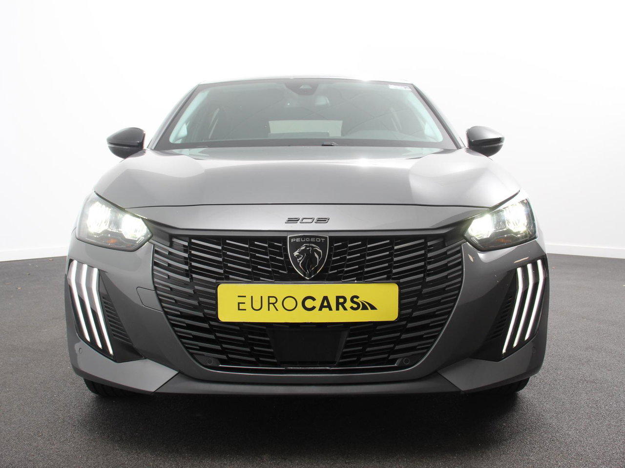 Peugeot e-208