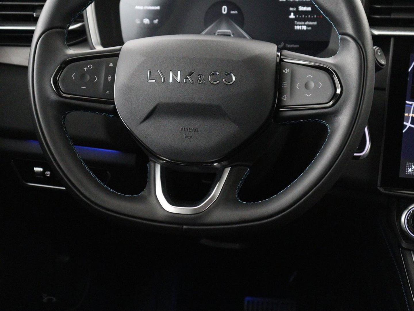Lynk & Co 01 1.5 | SOH 97.3% |Panoramadak | 360 camera | Memory | SOH 97.3% |Panoramadak | 360 camera | Memory | Adaptive cruise | Stoelverwarming | Carplay | Climate control | Dodehoek detectie | Infinity sound |
