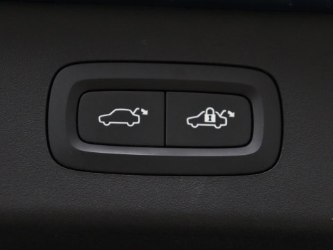Lynk & Co 01 1.5 | SOH 97.3% |Panoramadak | 360 camera | Memory | SOH 97.3% |Panoramadak | 360 camera | Memory | Adaptive cruise | Stoelverwarming | Carplay | Climate control | Dodehoek detectie | Infinity sound |
